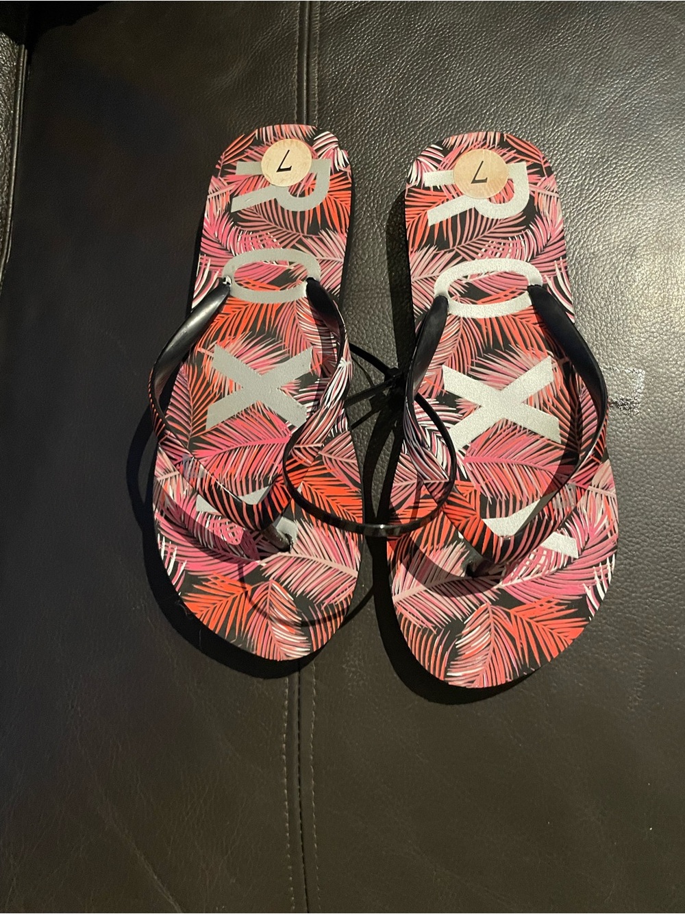 Women’s Roxy Tropical  Print Flip Flops - Pink/Black